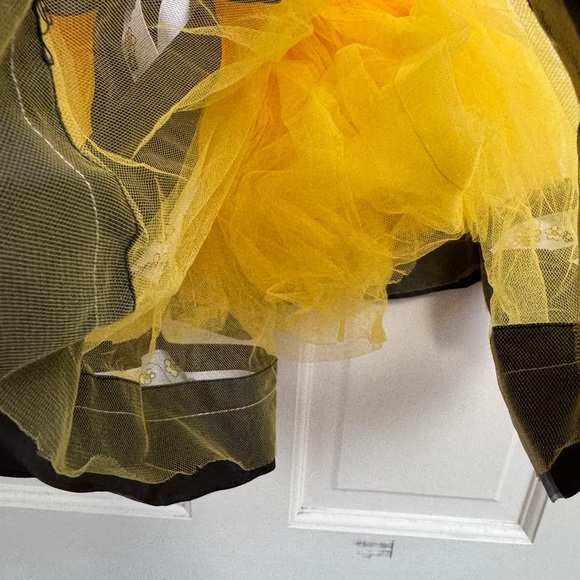 3T Girls Yellow Tulle Skirt with Bee Ribbon Accents- used for a Bee Birthday - Picture 4 of 5
